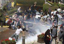 Беспорядки в Стамбуле Беспорядки в Стамбуле - Stone Forest