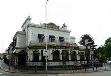 Локальный паб фанатов “Кристал Пэлас” под угрозой закрытия The Portmanor на Портланд Роуд - Stone Forest