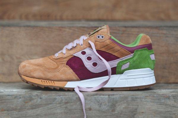 END. x Saucony Shadow 5000 Burger - Stone Forest