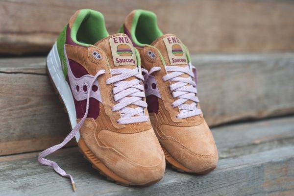 END. x Saucony Shadow 5000 Burger - Stone Forest