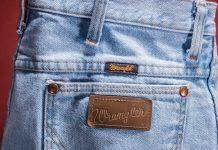 Wrangler – джинсы для современного ковбоя Джинсы Wrangler - Каменный лес Stone Forest