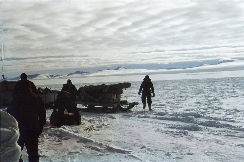История-часов,которые-оказались-самым-надежным-предметом-в-Гринландской-экспедиции-3