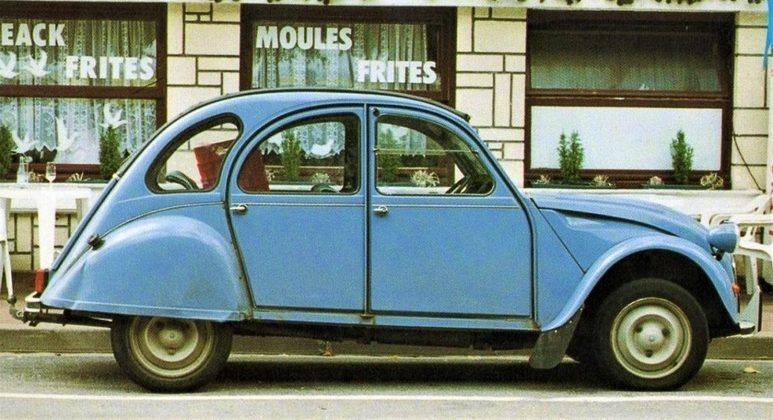 Автомобиль ситроен 2cv