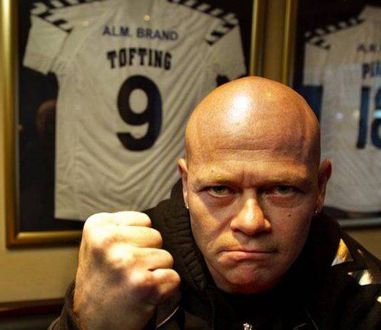 Стиг Тёфтинг. История футболиста по прозвищу «Белый квадрат» Стиг Тёфтинг - Stone Forest