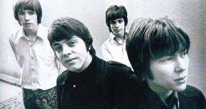 Братья Янги из AC DC - Ангус, Малькольм, Джордж, Александр | Young ...