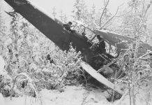 Фотографии боевых действий в Финляндии времен Второй мировой войны Упавший советский самолет в Финляндии - Stone Forest