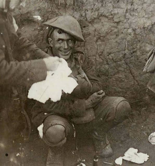 Раненый солдат Первой мировой войны - Stone Forest