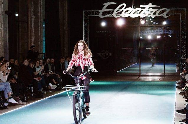 Модный показ новых велосипедов Electra в Москве - Stone Forest