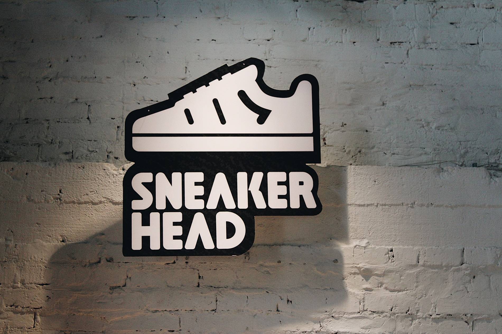 Магазин Sneakerhead - Stone Forest