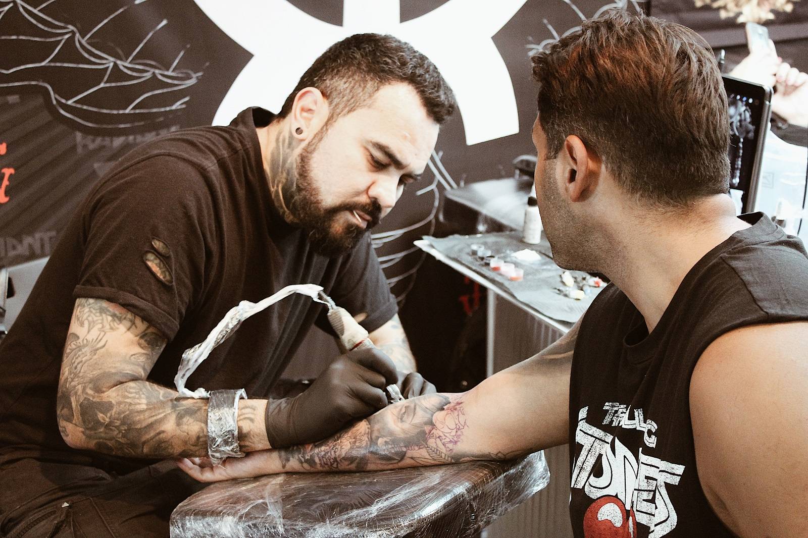 Тату фест International Moscow Tattoo Week 2018 - Stone Forest