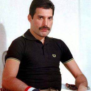 Freddie-Mercury-18