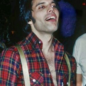 freddie-mercury-1970s-19