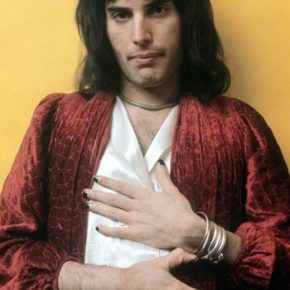 freddie-mercury-1970s-3