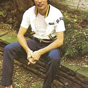 freddie-mercury-1970s-36