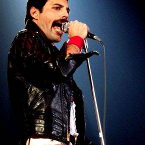 freddie-mercury-na-scene-15