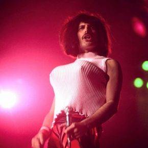 freddie-mercury-na-scene-17