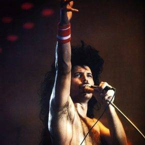 freddie-mercury-na-scene-3