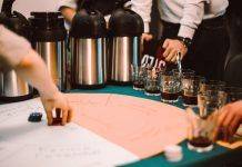 Пятая кофейня омской сети Skuratov Coffee в Москве открылась в Театре на Таганке Скуратов на Таганке - Каменный лес Stone Forest