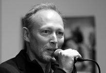 Власть одной личности – угроза для всего человечества Виктор Петров Карточный домик - Stone Forest