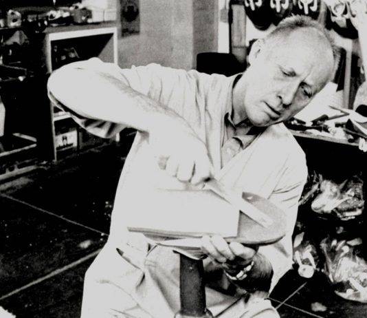 История Билла Бауэрмана, одного из основателей Nike Bill Bowerman основатель Найк