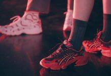 ASICS × Vivienne Westwood — первая коллаборация с иконой панка
