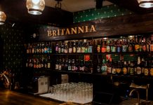 Классический английский паб ‘Britannia’ в самом центре Коломны Britannia - английский паб в Коломне