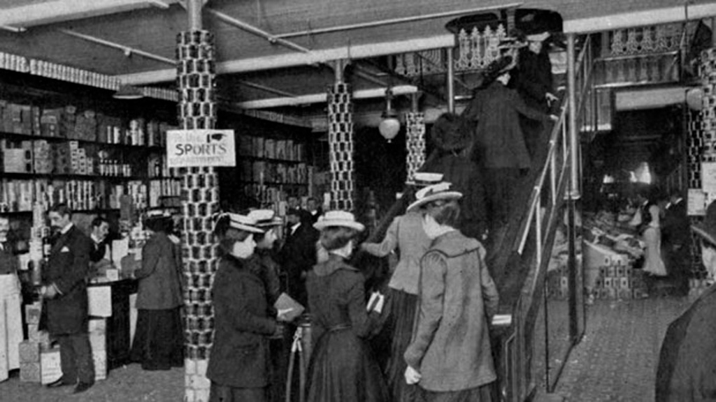 История универмага. 1898 Harrods. Harrods escalator 1898. Первый эскалатор в Лондоне 1911. Harrods эскалатор.