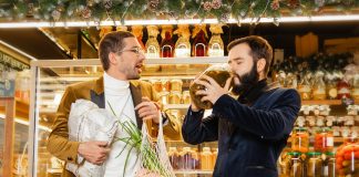 Рынок на Ленинском выпустил лукбук Новогоднего меню Рынок на Ленинском - Каменный лес Stone Forest