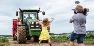 Пойдём копать картошку: Алла Михеева выяснила, как растет картофель для чипсов Lay’s Картошка для Lay's - Каменный лес Stone Forest