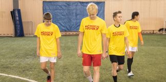 С дворовой площадки – на футбольное поле. PepsiCo и «Пятёрочка» поддержали начинающих спортсменов PepsiCo и Пятёрочка - Каменный лес Stone Forest