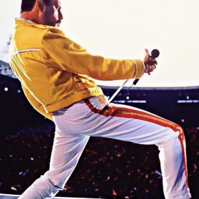 freddie-mercury-queen-wembley-6
