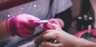 Работа мастером маникюра: что нужно знать Работа мастером маникюра