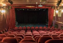 Фантасмагория и экзистенциализм в Булгаковском Доме: премьера спектакля-читки «Роковые яйца» Спектакль-читка Роковые яйца в Булгаковском Доме