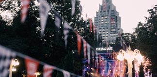 Chess & Jazz 2022: джазовые импровизации под открытым небом в саду «Эрмитаж» Chess and Jazz 2022