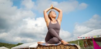 20–21 августа в Абрау-Дюрсо прошел жаркий экофестиваль «Равновесие» Йога Журнала при поддержке Центра туризма «Абрау-Дюрсо» Экофестиваль Равновесие Йога Журнала 2022