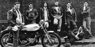 Рыцари придорожных кафе: история и стиль британских мотоциклистов История и стиль британских мотоциклистов