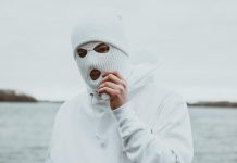 Из военного снаряжения на подиумы модных домов: что такое пасамонтана Пасамонтана