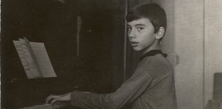 Премьера мобильной оперы с элементами дополненной реальности «Дмитрий Хворостовский. Начало» Мобильная опера Дмитрий Хворостовский Начало