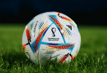 Убийства, тюремные заключения и другие интересные факты, к которым приводит любовь к футболу Официальный мяч Чемпионата мира в Катаре 2022