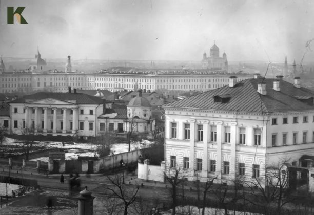 Дом Телешова на Покровском бульваре (справа), 1900-1916 гг.