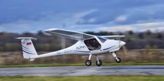 Романтика в небе: Преимущества подарка парню на годовщину полета на самолете Полет на самолете на двоих