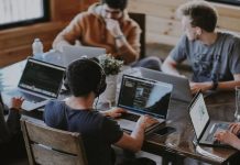 Снижение цифрового разрыва между поколениями: меры и реформы в России Снижение цифрового разрыва между поколениями