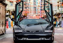 Культовая модификация Lamborghini Countach 25th Anniversary в честь юбилея модели Lamborghini Countach 25th Anniversary