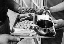 Чизбургер, мороженое и газировка: что еще просили перед смертной казнью заключенные? Еда перед смертной казнью