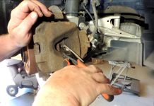 Как работает датчик износа колодок Датчик износа колодок