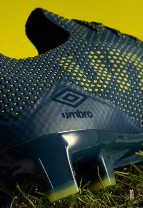 Бутсы Umbro Velocita Matrix