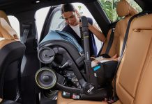 Татьяна Волосожар и её супруг Максим Траньков появились с новорожденным сыном на показе колясок Doona Коляска Doona X