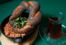 Rébellion The Palace of Youth: турецкий спешл в центре Москвы от Hedonism Cycling и Not in Paris Турецкий завтрак