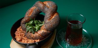 Rébellion The Palace of Youth: турецкий спешл в центре Москвы от Hedonism Cycling и Not in Paris Турецкий завтрак