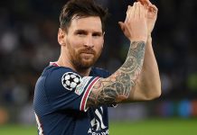 Месси вручили приз как самому титулованному футболисту в истории Месси в ПСЖ